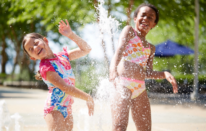 Kids enjoying splash pad at Gaylord National