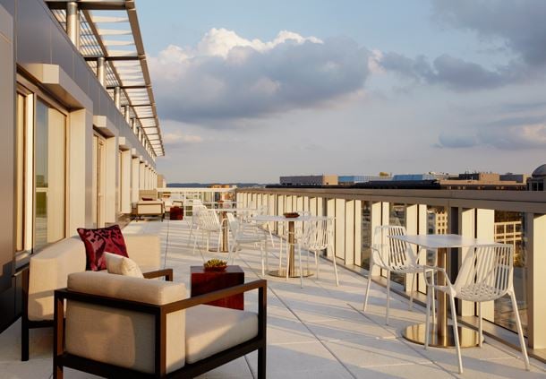 M Club Lounge – Outdoor Terrace
