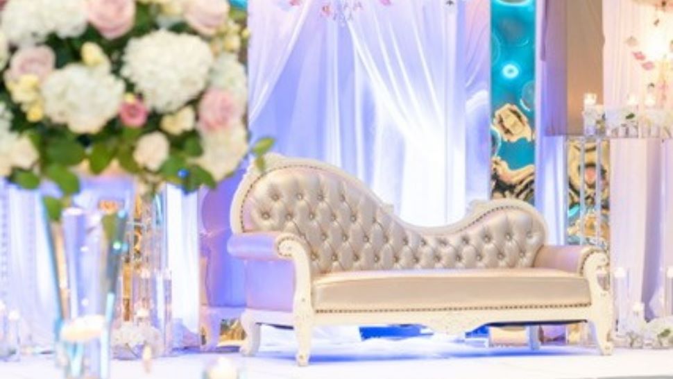 Bride and Groom Seating 