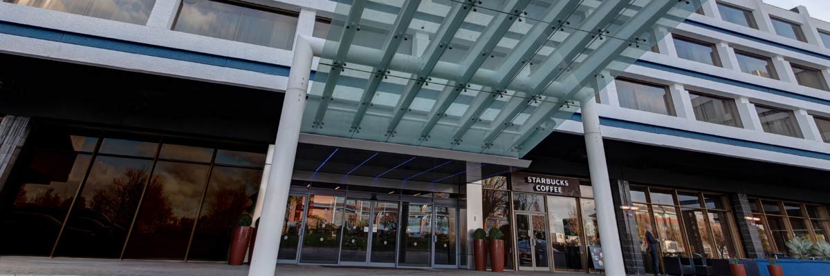Heathrow Airport Hotel with Parking | Renaissance London Heathrow Hotel